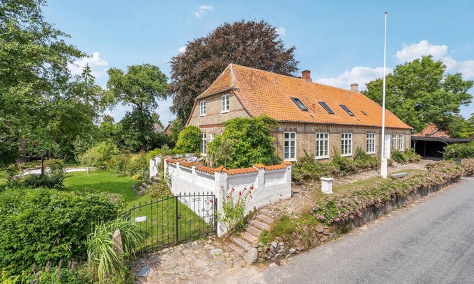 Soby House | Comfortable 3 Bedroom Accommodation with Ocean View in Søby Ærø