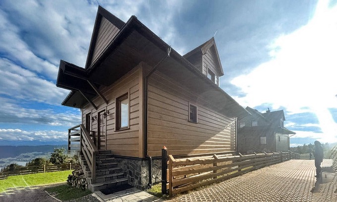 Huba House | Relax in a Cozy Cottage with Breathtaking Mountain Views