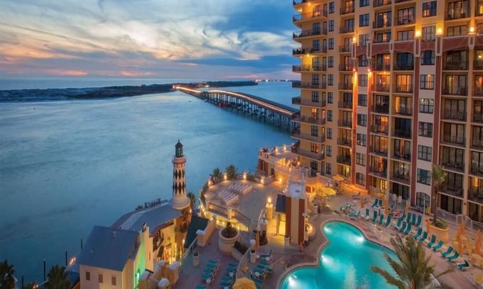 Destin Resort | Stunning Harbour View 3 Bedroom Suite at Wyndham Emerald Grande