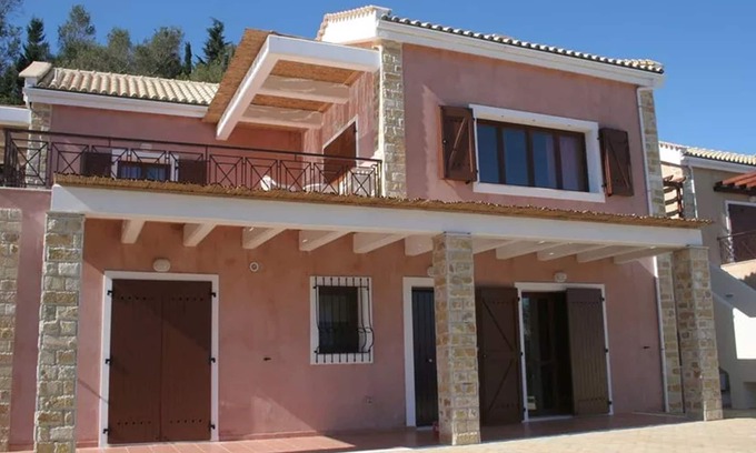 Ieromonachos Hotel | Experience a 3 Bedroom Pool Suite with Ocean View