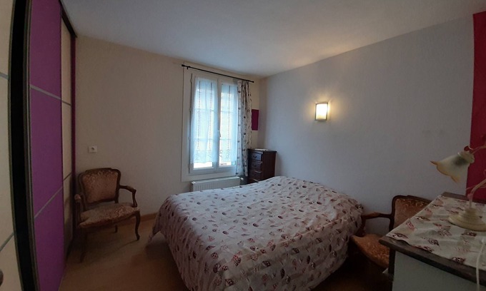 Le Mele-sur-Sarthe House | Top-Rated Oceanfront Vrbo Property with Pool & Pet-Friendly