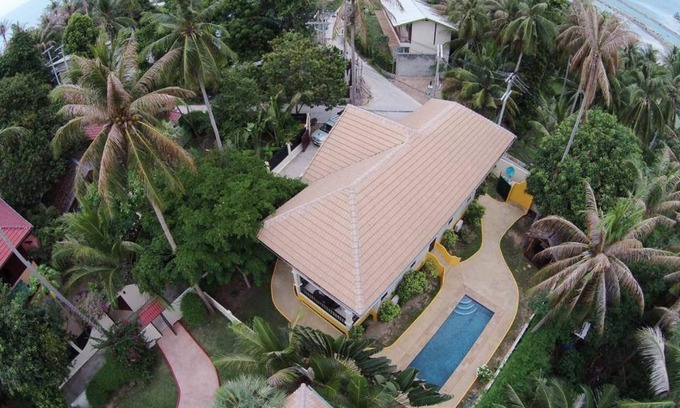 Hin Hong Villa | Seafront Bay View Villa with Private Pool in Koh Phangan