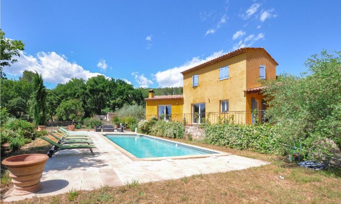Montauroux House | Enchanting Montauroux Retreat with Pool and Free Wifi