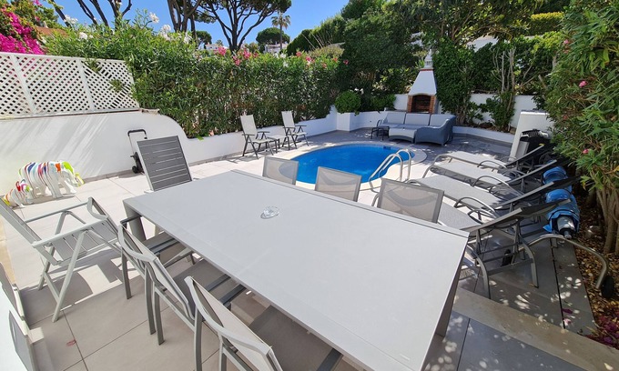 Almancil House | Inviting 3 Bedroom Townhouse with Pool in Quinta do Lago