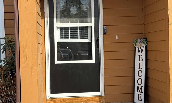North Lake George House | 3-bedroom townhome in tranquil Ticonderoga with AC, WiFi close to Lake George!