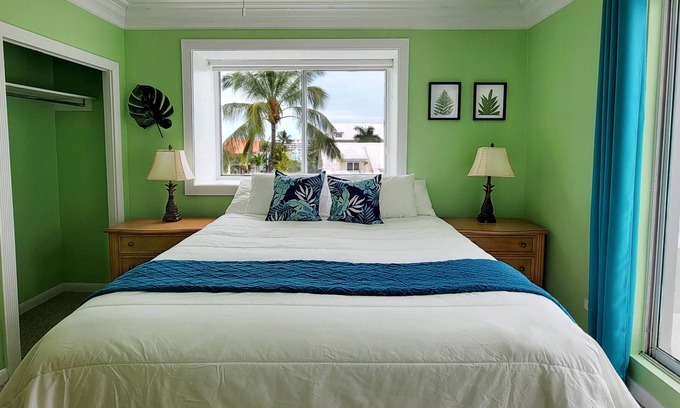 Paradise Island House | Beautiful Townhouse on Paradise Island - Steps to Atlantis