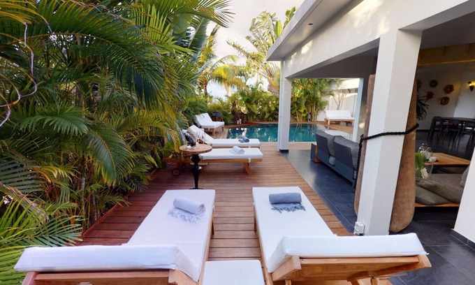 Vitet Villa | Perfect 3-Bedroom Villa for Families with Oceanfront Views