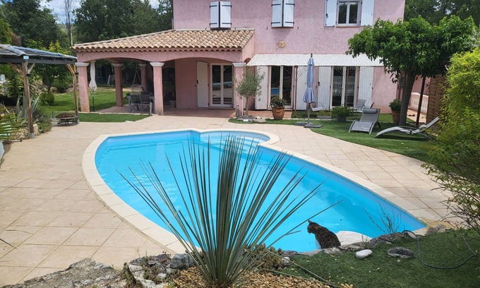 Pourrieres Villa | Family-Friendly Vrbo Property with Breakfast Included
