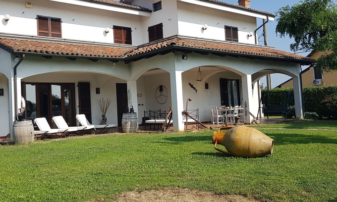Tigliole Villa | Inviting Vrbo Property with Hot Tub & Family-Friendly Perks
