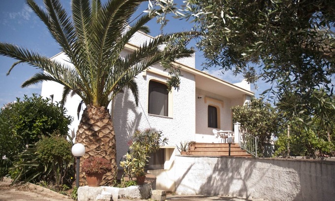 Ugento Villa | Inviting 3 Bedroom Villa with Pool in Olive Grove Retreat
