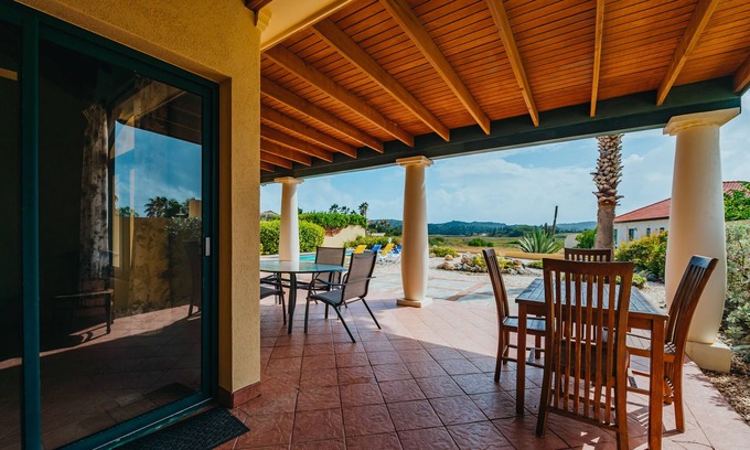 Noord Villa | Inviting 3 Bedroom Villa with Private Pool and Ocean Views