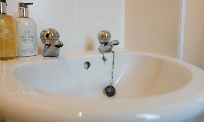 Bathgate Apartment | Family-Friendly 3 Bedroom Whiteside Apartment with Kitchen