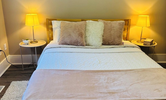 Niagara Falls Apartment | Hidden Gem: 2 Bedroom Retreat Steps from the Falls