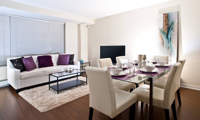 Crosstown House | Stylish 3-Bedroom House in Downtown Vancouver with Kitchen