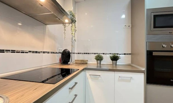 El Palmar Apartment | Cozy 3-Bedroom Stay with Air Conditioning Near Hospital