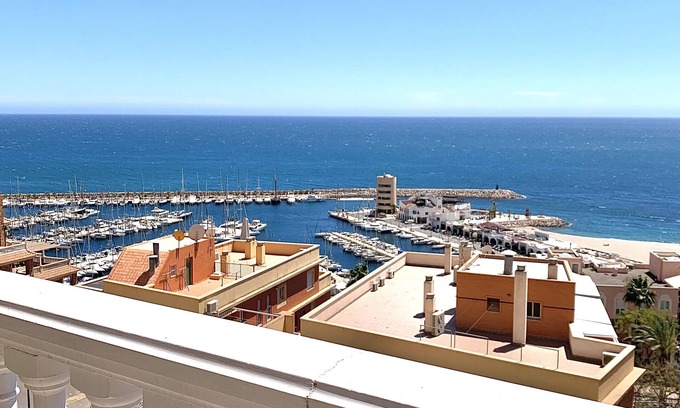 Aguadulce Apartment | Oceanview Retreat: 3 Bedrooms with Balcony & Guest Rated 9.8
