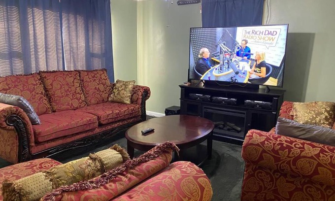 Winston - Salem House | Ideal 3-Bedroom Retreat Near Hospital & Downtown