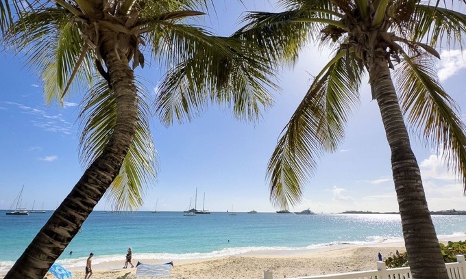 Maho Apartment | Inviting 3 Bedrooms Duplex in Simpson Bay with Spa Access