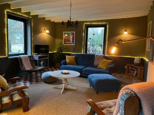 Erin House | Ideal Getaway: 22 - Pet and Child Friendly Retreat