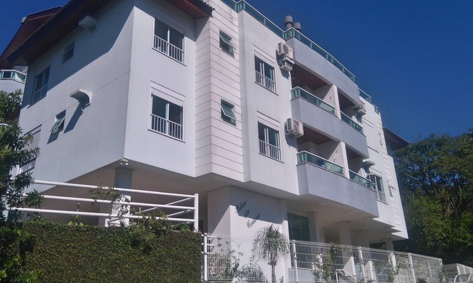 Lagoa da Conceicao Apartment | Experience 3 Bedrooms with Breathtaking Views of Conceicao's Pond