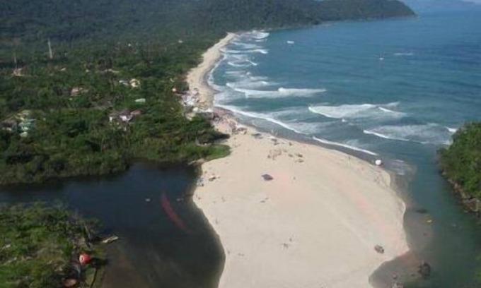 Itamambuca House | Beachside Retreat: 3 Bedrooms with Pool & Ocean Views