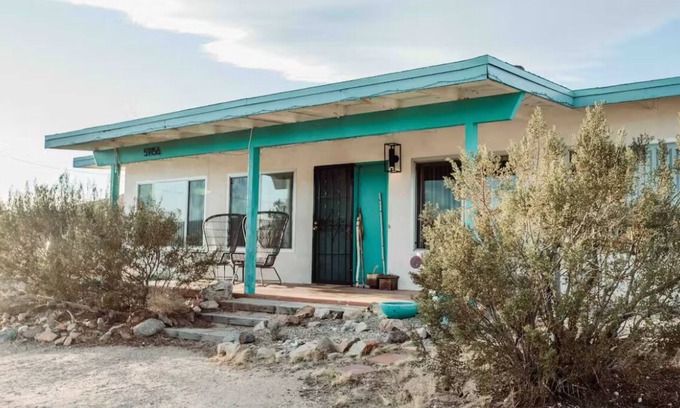 Yucca Valley Cabin | 3-beds in a cabin in fabulous Yucca Valley with swamp cooler, WiFi