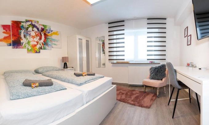 Memmingen House | Cozy Room with Pool and Garden - Rated 9.3/10 by Guests