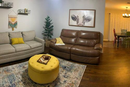 Central Arlington House | Convenient 2-Bedroom Retreat Near AT&T Stadium