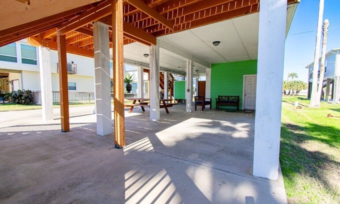 Pirates Beach House | Family-Friendly Retreat Steps from the Beach with Spa Access