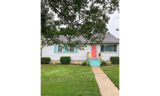 Bayview House | Beachside Retreat: 3BR Home with Fenced Backyard