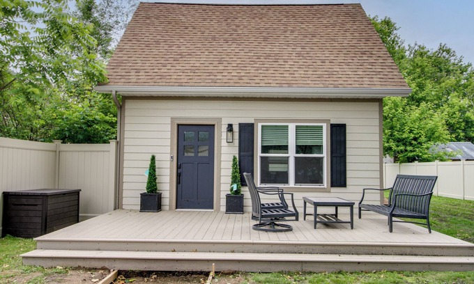 Crosby House | Elegant Crosby Cottage - Steps from Serpent Lake!