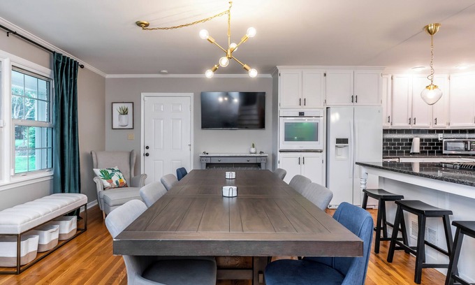 Lexington House | Relaxing Oasis with Pool & Hot Tub in Lexington, Sleeps 8