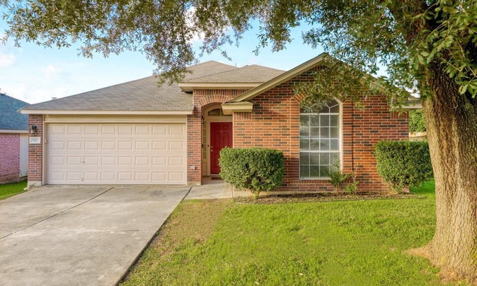 Round Rock House | Family-Friendly 3 BR Home with Ocean View Near Dell Campus