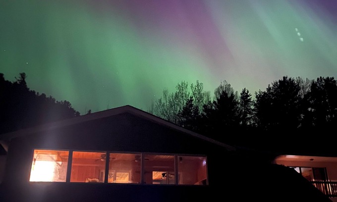Rockwood House | 3 BR 22 bed newly renovated restaurant and bar w/spectacular views of Mt Kineo
