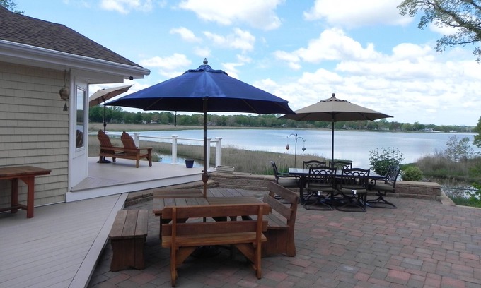 Old Saybrook House | Experience Oceanfront Bliss in a 3BR Home with Hot Tub