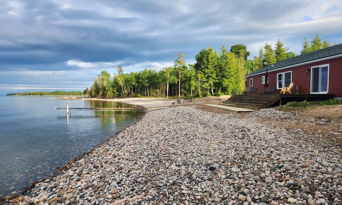 Alpena House | 3 BR Lake Front Getaway! Dog Friendly, Lakeside Deck, Dock, Incredible Sunrises