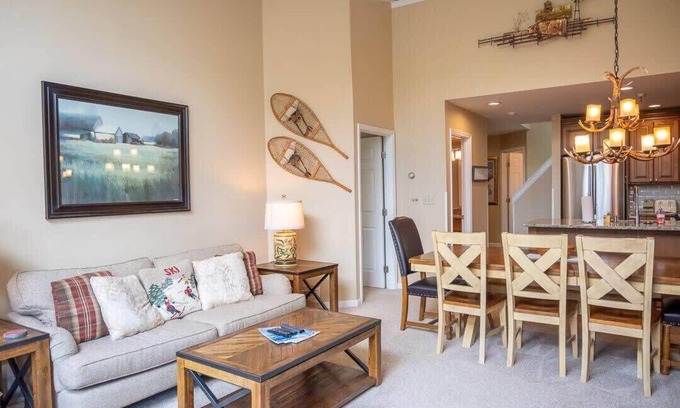 Ludlow Condo | Guest Rated 10/10: Mountain 3-BR Cottage with Spa & Hot Tub