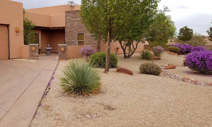 Page Villa | 3 BR Vista Vacation - Lake Powell View with Garage