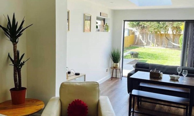 Worthing Apartment | Top-Rated 3 By The Sea: Ground Floor Apartment Getaway