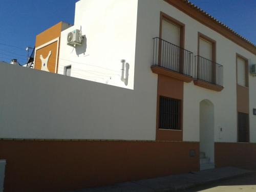 La Puebla de Cazalla House | Inviting 3 Calle Margarita Nelken with Pool and Breakfast