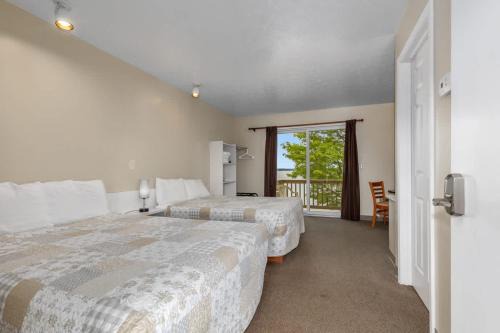 Lake City Hotel | 3 Comfort Combined Family Studios