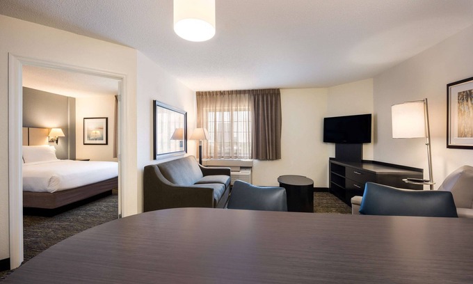 Irvine House | Convenient Units with Kitchen, Pet-Friendly & Parking!