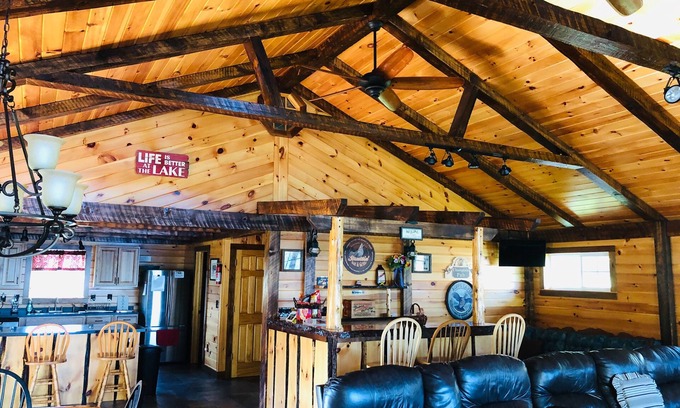 North Hero House | Family-Friendly Waterfront Retreat with Private Dock & Pool