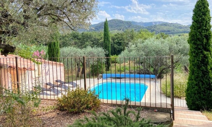 Sablet House | Idyllic Gite in Provence with Private Pool & Lake View