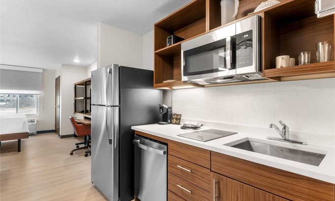 Cheyenne Hotel | 3 Extended Stay Suites | Near Downtown Cheyenne