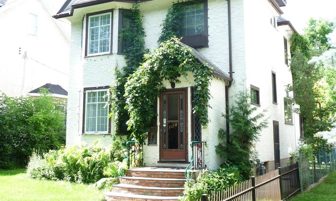 East Kildonan House | Character-Filled 3-Story House with Ocean View & Pool