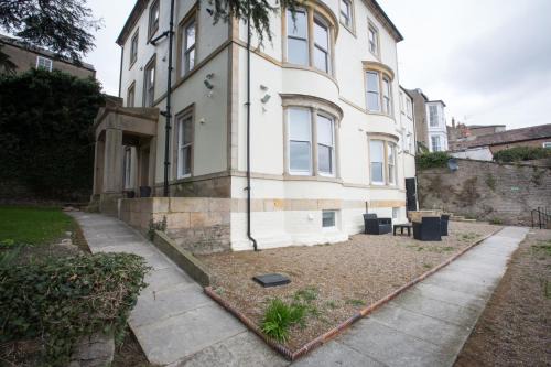Richmond Apartment | Discover 3 Frenchgate House: Family-Friendly Retreat