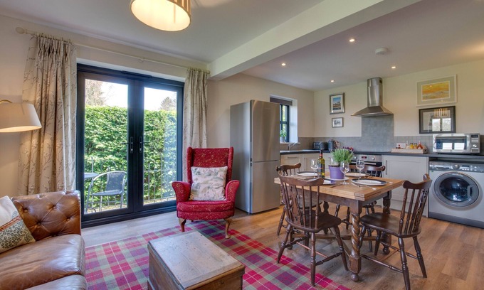 Stansted House | Cozy 3 Hilltop Cottages: Perfect for Families and Pets