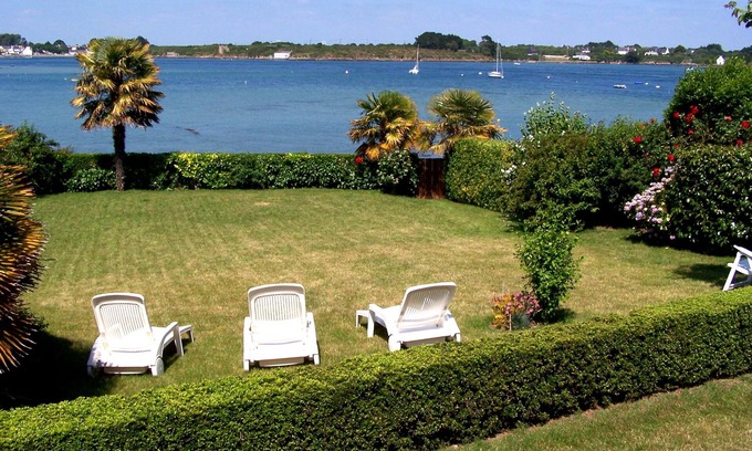 Plouhinec House | Seaside House with Panoramic Views & Inviting Amenities