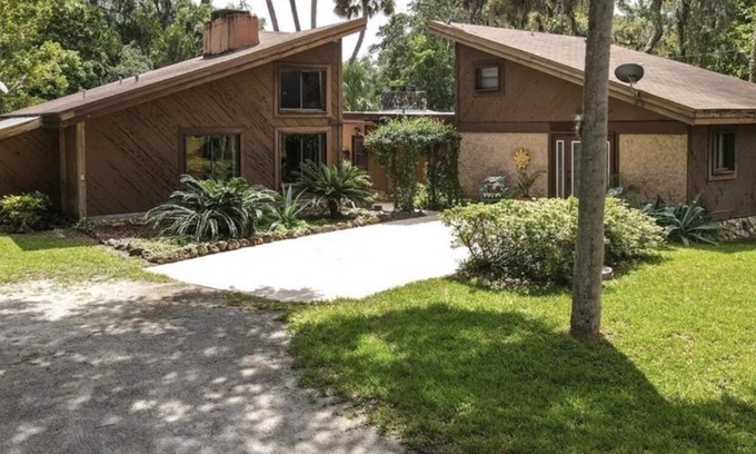 Crystal River House | Premier Family Retreat: 3 Houses on the River, Top Rated!